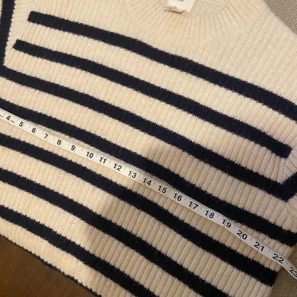H&M striped cream & navy sweater - Picture 3 of 5
